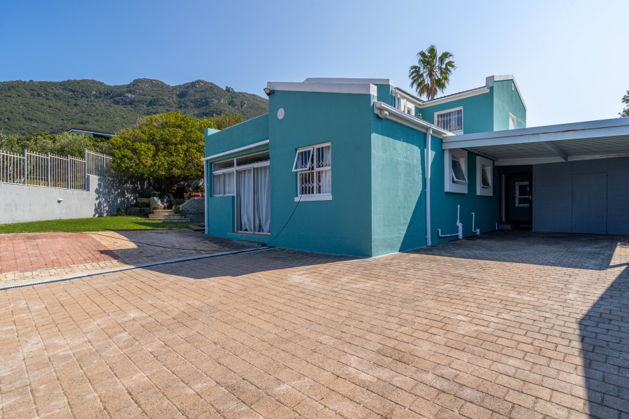 4 Bedroom Property for Sale in Northshore Western Cape
